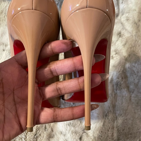 Authentic Christian Louboutin So Kate Pumps - Picture 6 of 10